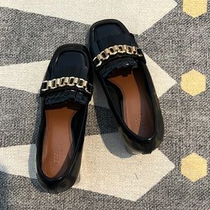 Heeled loafers